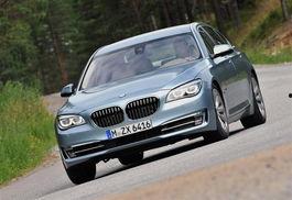 宝马五系最新爆料车型,豪华升级，智能领航，驾驭未来